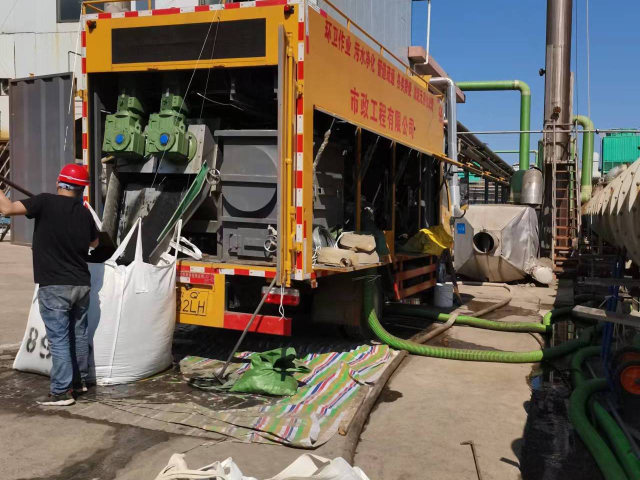 海东淤泥压干处理